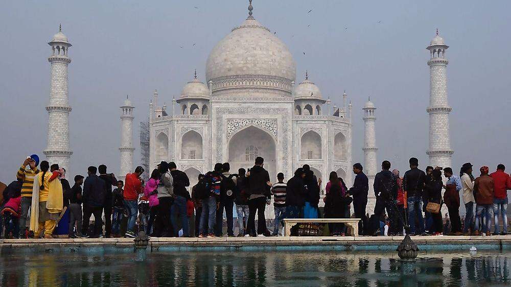 Millionen Menschen wollen das Taj Mahal sehen
