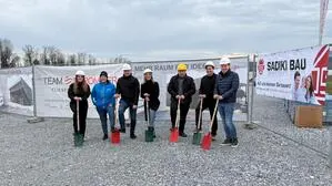 V.l.: Jana Spari, Michaela Spari, Manfred Strommer, Karin Herz, Imet Sadiki, Josef Schriebl und Wolfgang Rothschädl