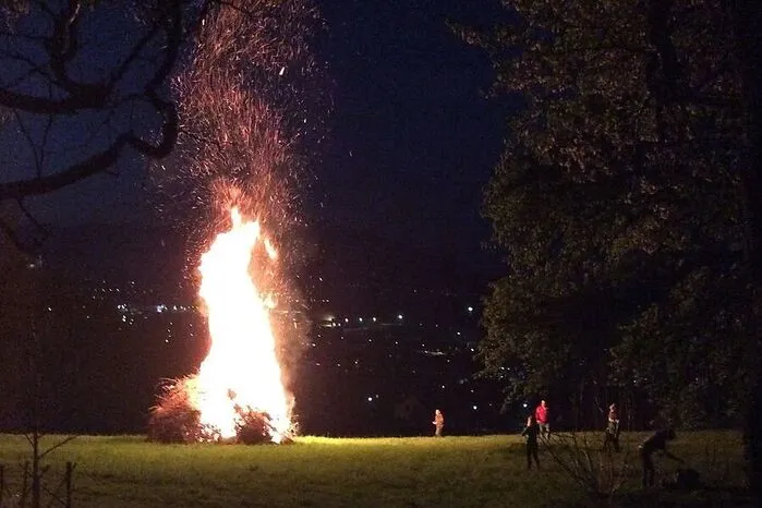 Leserreporterin Chun-Hua Polster aus Poschitz (Weiz) hat uns dieses Osterfeuer-Foto geschickt.