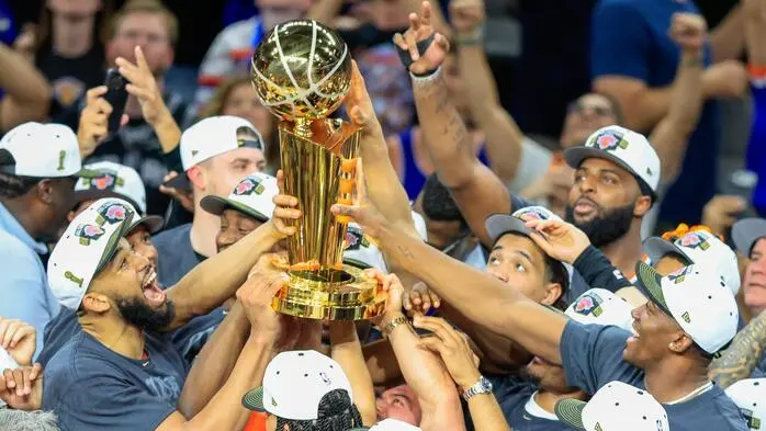 Die New York Knicks haben sie wieder, die „Larry O‘ Brien Championship Trophy“ der NBA