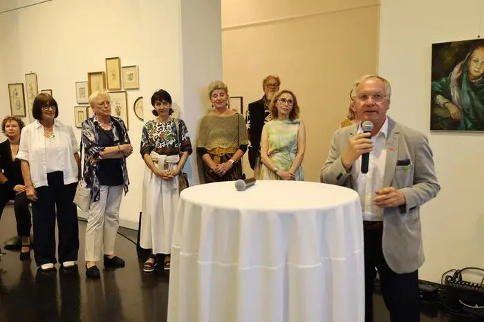Bürgermeister Josef Ober eröffnete die Ausstellung  