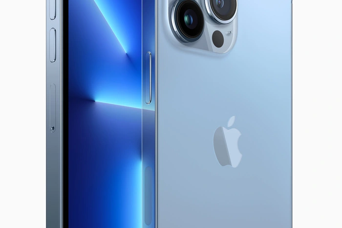 Die beiden Pro-Versionen kosten ab 1149 Euro. Am teuersten ist dabei das iPhone 13 Pro Max mit einem Terabyte Speicherplatz. Das teuerste iPhone der neuen Reihe kostet satte 1829 Euro