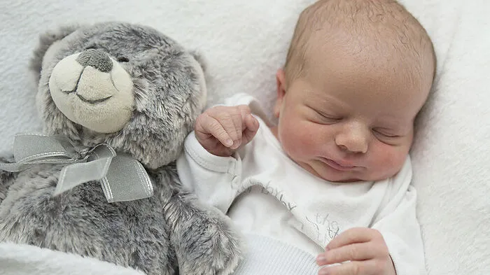 Am 8. August um 10 Uhr kam Marcus Terah (3360 g, 51 cm) zur Welt. Stolz auf ihren kleinen Bruder sind die Geschwister Melora (10), Naomi (8) und Paul (5). Es freuen sich auch die glücklichen Eltern Saveta und Pavel Creta aus St. Veit.