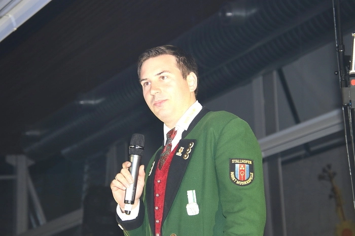 Unter ihrem Obmann Andreas Amreich (Foto) und Kapellmeister Klemens Kollmann begeisterten die Musikerinnen und Musiker das Publikum mit ihren exzellenten Darbietungen und ernteten dafür tosenden Applaus. Als musikalische Gäste wirkten das Jugendorchester sowie die Bläserklasse der Volksschule Stallhofen mit.