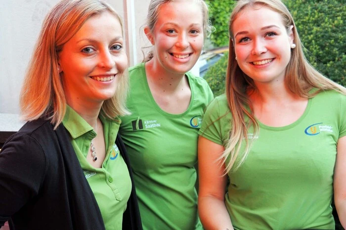 Bitte klicken Sie sich durch die Bilder . . .