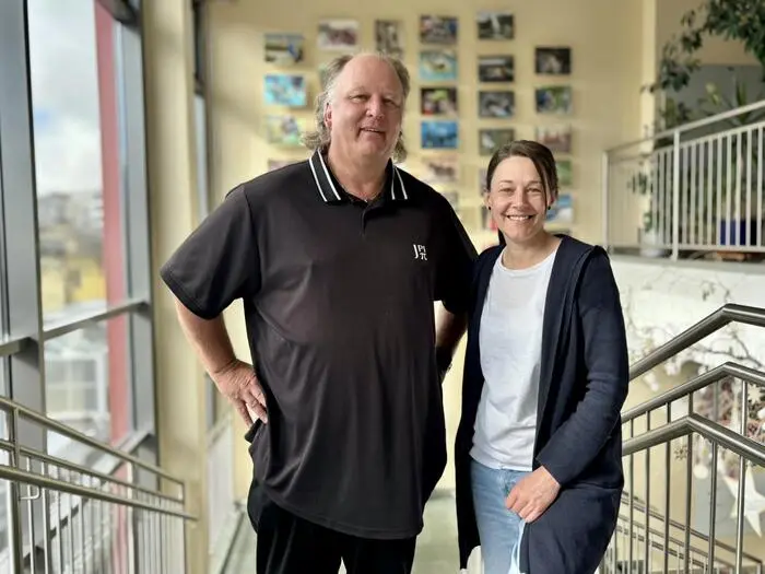 Sasika Breutmann, Projektleiterin an der MS Liezen, mit Schulleiter Andreas Gasteiner