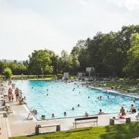 Bahnen werden für Sportschwimmer nicht abgesperrt: Gemeinde argumentiert mit zu geringem Platz