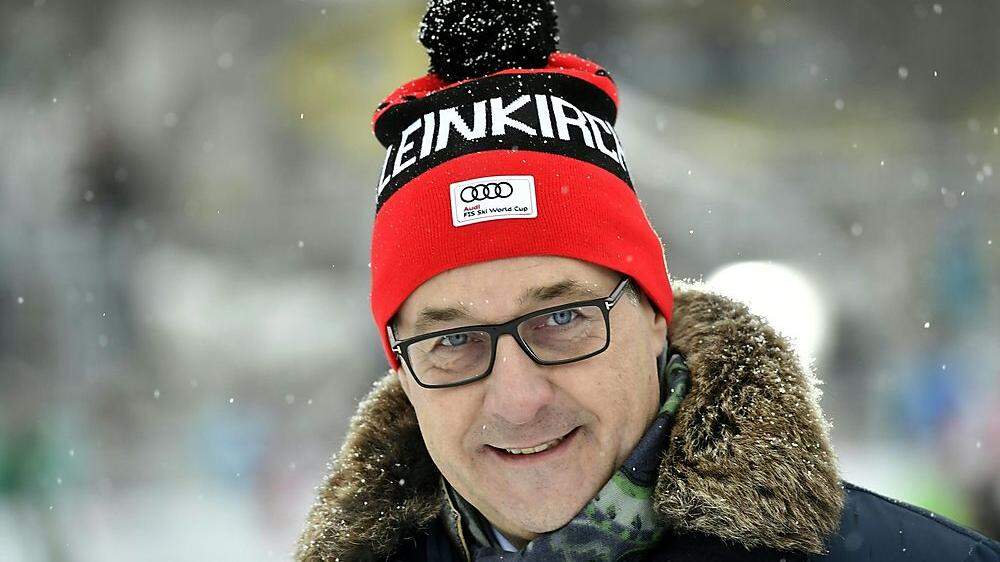 HC Strache hat sich im Skiurlaub in Osttirol verletzt. Zumindest auf Facebook reagiert er mit Humor: &quot;Man sollte den Jungen nicht mehr alles nachmachen.&quot; (Archivfoto) 