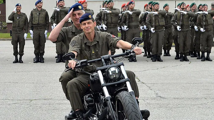 Begeisterter Motorradfahrer: Oberst Maximilian Trares 