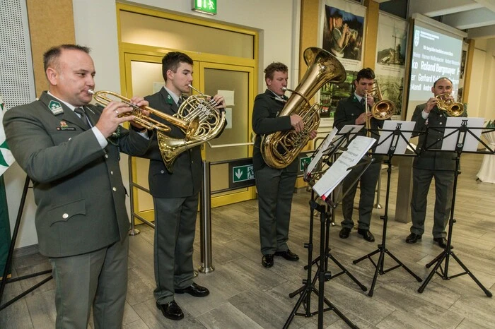 Ein Ensemble der Militärmusik umrahmte die Feier.