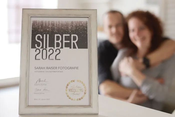 Über Platz 2 in der Kategorie "Hochzeitsreportage" freut sich Sarah Raiser.