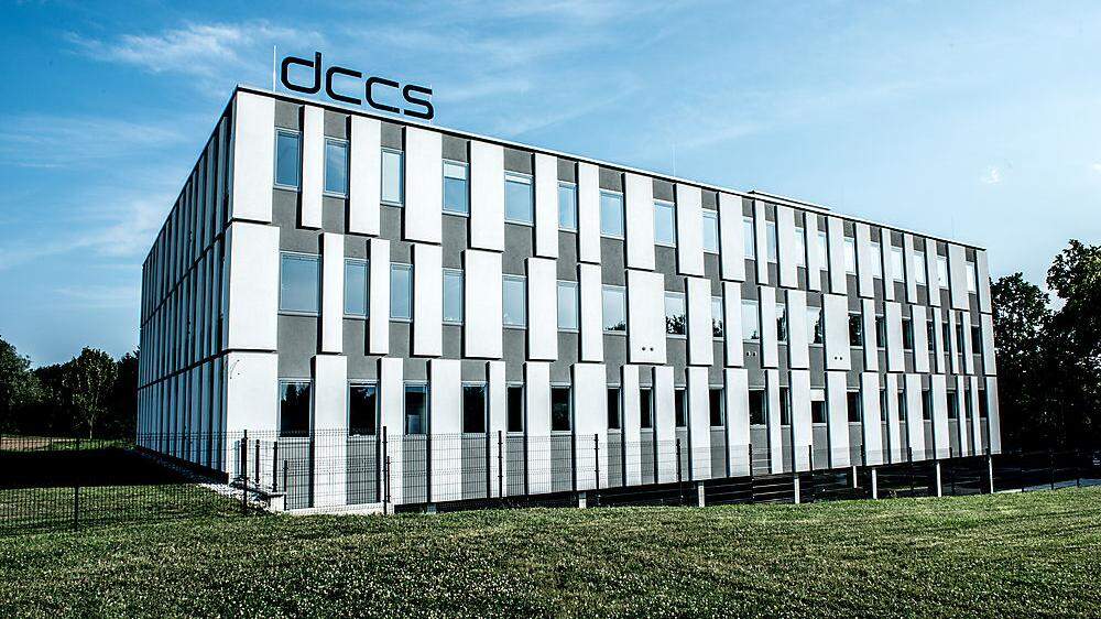2015 wurde die neue Zentrale der DCCS eröffnet. Inzwischen wird bereits ausgebaut