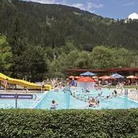 Neue Pächter sollen künftig für das Wohl der Gäste im Schwimmbad in Thal sorgen