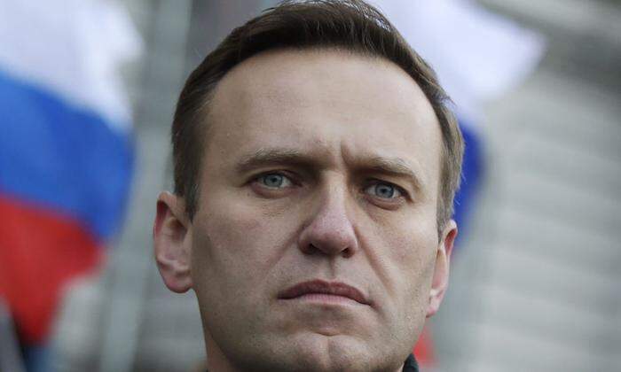 Kreml-Kritiker Nawalny kämpft ums Überleben 