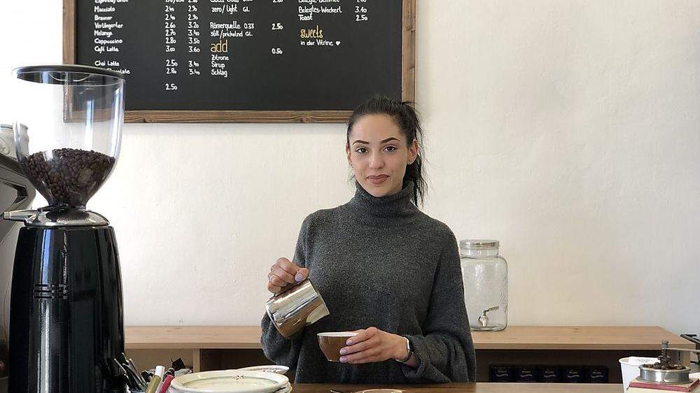 Jasmin Moussa (23) eröffnete vergangene Woche das orientalische &quot;Café Beirut&quot; in Graz.