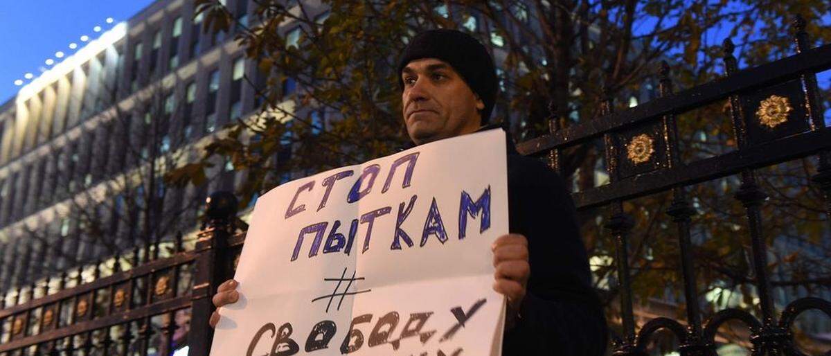 Dieser Aktivist fordert Freiheit für Ildar Dadin