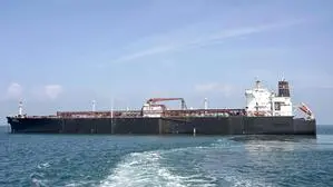 Das indische Schiff „Nanda Devi“ mit einer Ladung Flüssiggas in Gujarat | Das indische Schiff „Nanda Devi“ mit einer Ladung Flüssiggas (LPG) läuft am 17. März 2026 den Hafen von Vadinar im Bezirk Jamnagar im Bundesstaat Gujarat an, nachdem der Iran ihm die Durchfahrt durch die Straße von Hormus gestattet hatte