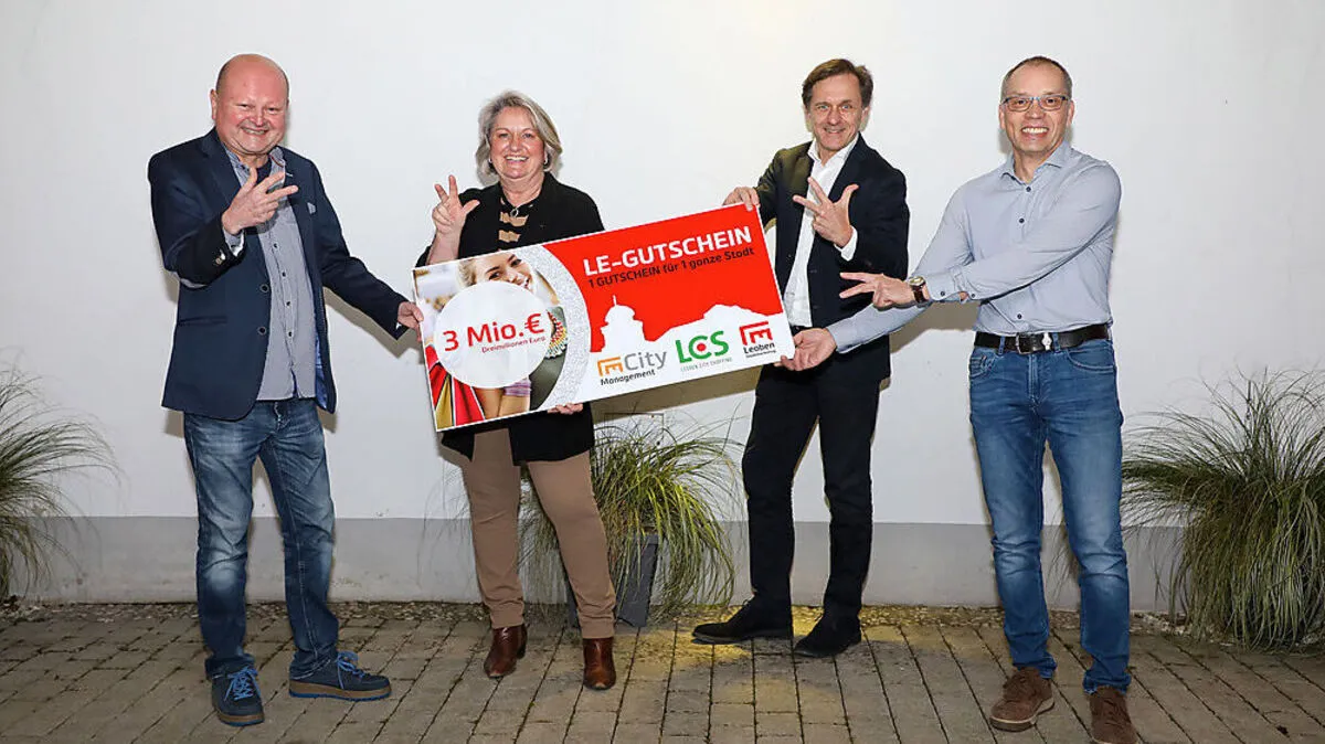 Freude über ein erfolgreiches Gutschein-Jahr 2021: Libert Walter, Michaela Prasthofer, Günter Leitner und Jürgen Felser