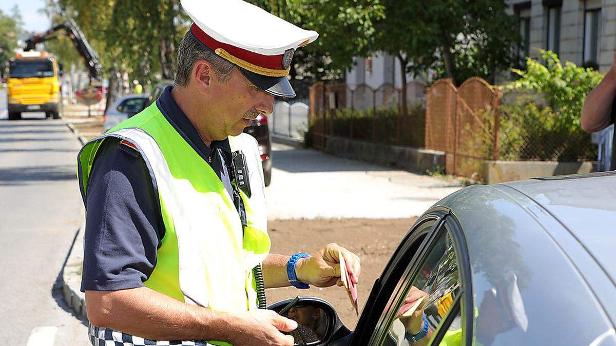 Sujetbild Fahrzeugkontrolle