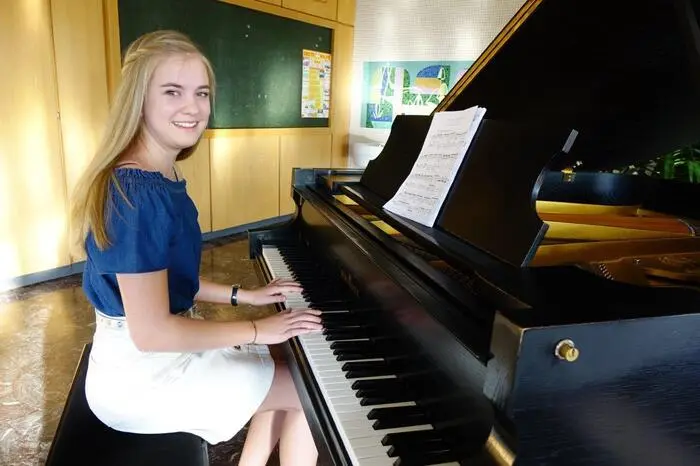 Auch Jungpianistin Lisa Reiter gelang ein hervorragender Auftritt. Sie durfte sich ebenfalls über eine Auszeichnung freuen.
