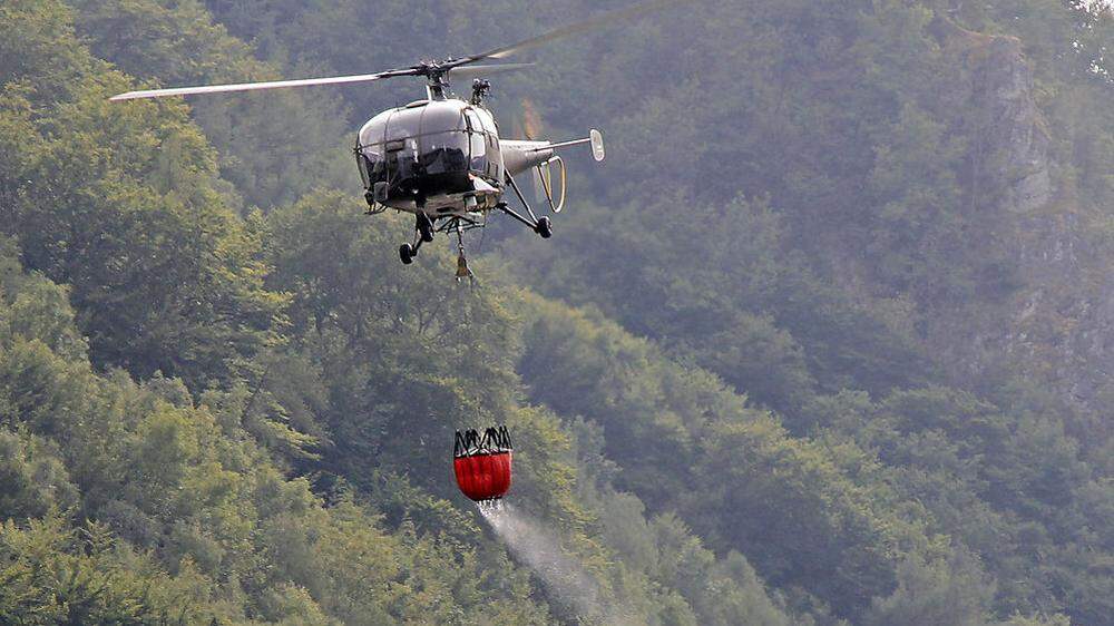Auch ein Hubschrauber des Bundesheeres war im Einsatz (Symbolbild)
