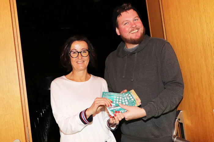 Andrea Pecile vom MF-Marketing und Michael Rothe vom Steirischen Wanderkino freuten sich über zahlreiche Besucher beim Weihnachtskino im Stadtsaal.