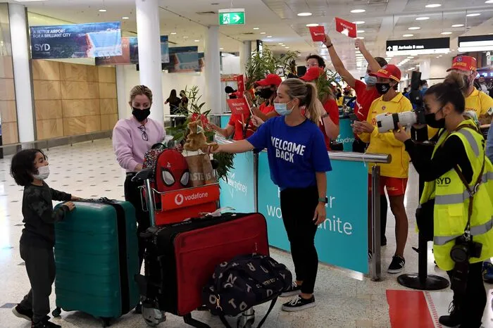 Denn nicht nur Touristen warteten sehnsüchtig auf die Öffnung, auch viele Australier waren lange von Angehörigen und Freunden im Ausland getrennt.