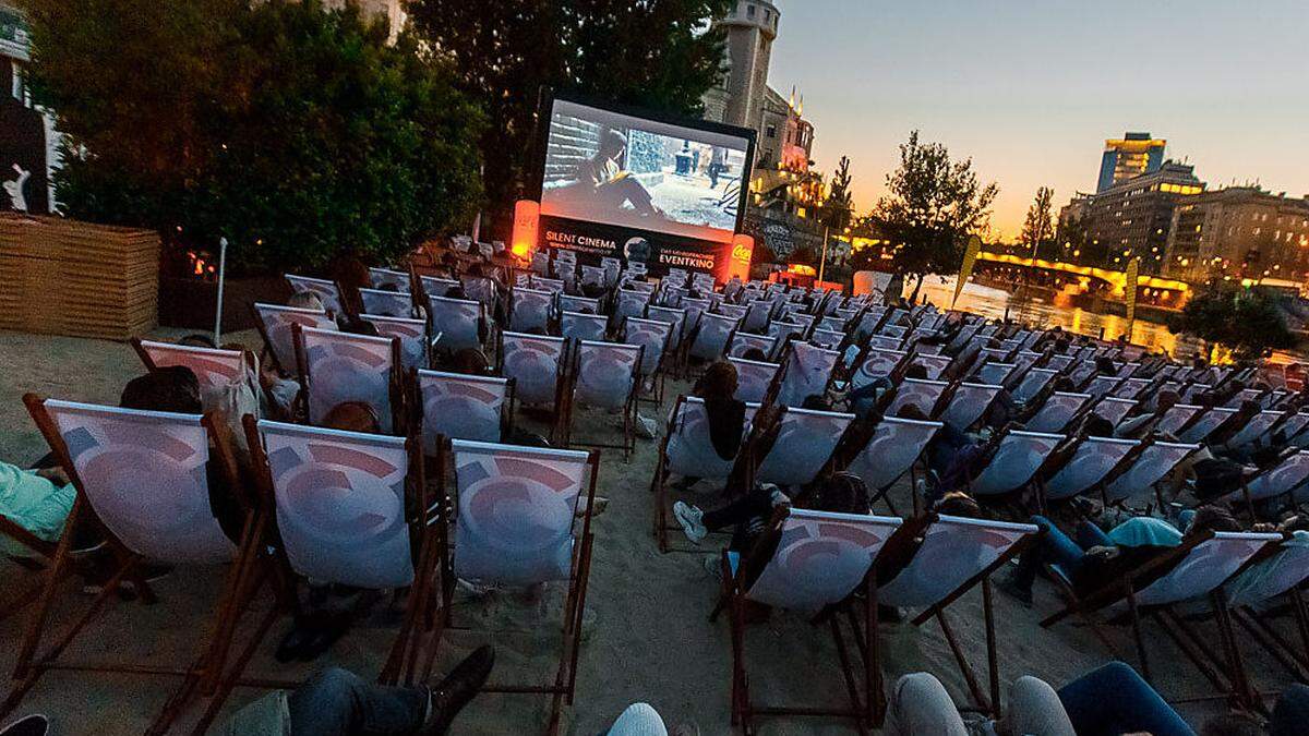 Das „Ö3 Silent Cinema Open Air“ tourt den ganzen Sommer durch Österreich