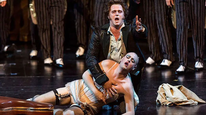 Daniel Johansson als 'Hoffmann' und Pär Pelle Karlsson als 'Stella'