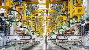 Mensch versus Maschine: Sicherheit hat bei der Wartung von Großanlagen höchste Priorität