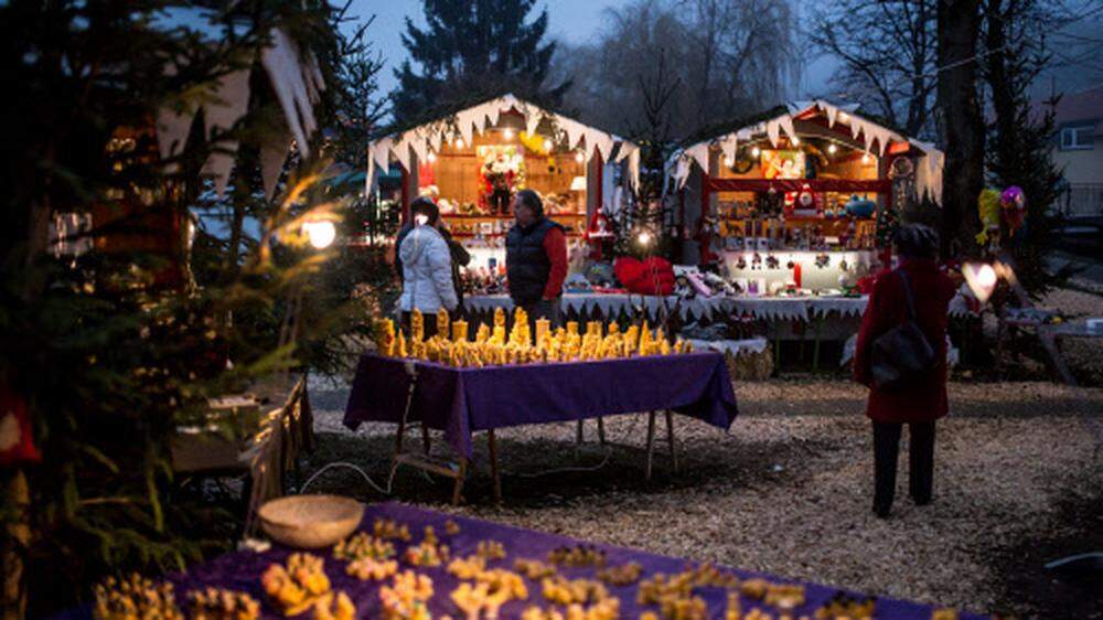 Ein Besuch am Adventmarkt in Wolfsberg lädt zum besinnlichen Verweilen ein