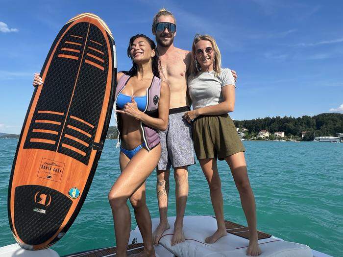 Scherzinger mit Nico Juritsch und Mara Salmina vom Wasserskiclub