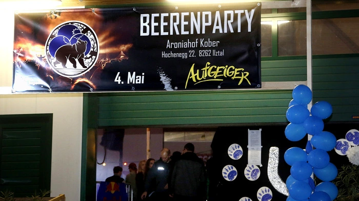 Zur 1. Beerenparty auf dem Aroniahof in Hochenegg...