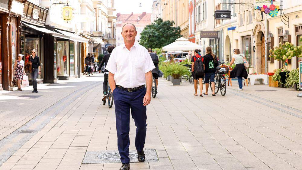Die Schmiedgasse ist der Lieblingsort in der Stadt von FPÖ-Chef Axel Kassegger, in der er sich auch heute noch regelmäßig aufhält. Dazu kommt, dass er jahrelang FPÖ-Bezirksobmann der Inneren Stadt war