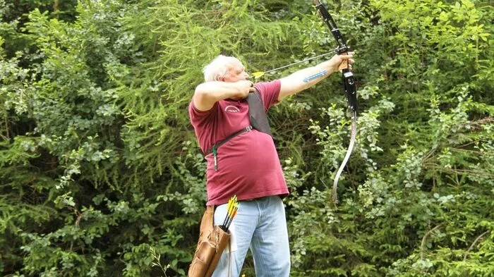 Instinktive Bögenschützen gehen in Rosental auf die Jagd
