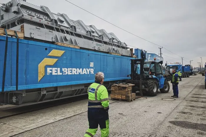 78 Meter lang ist der Lkw.