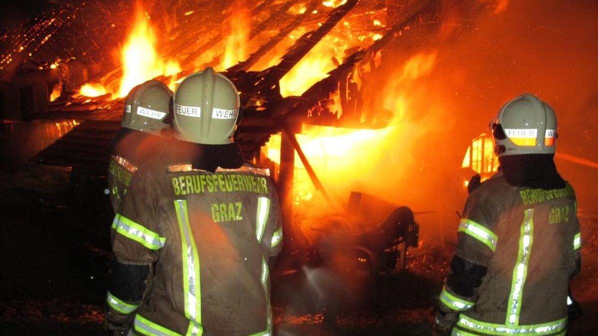 Berufsfeuerwehr Graz im Einsatz (Bild Sujet)