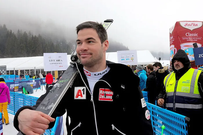 Kriechmayr gewann im März 2018 beim Weltcup-Finale in Aare die WM-Generalprobe im Super-G. "Das hilft, weil ich mich auf der Strecke sehr gut fühle, das Gelände sollte mir liegen, aber überbewerten soll man es nicht."