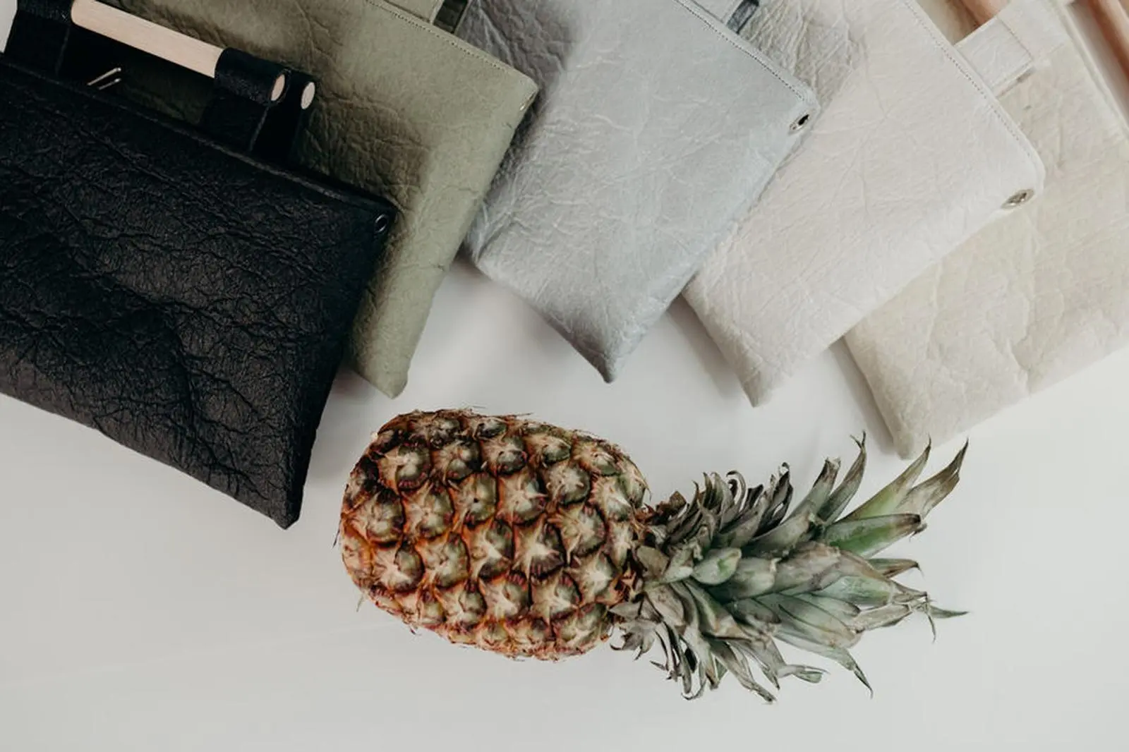 Das Wiener Label Saborka nutzt als Lederalternative Piñatex 