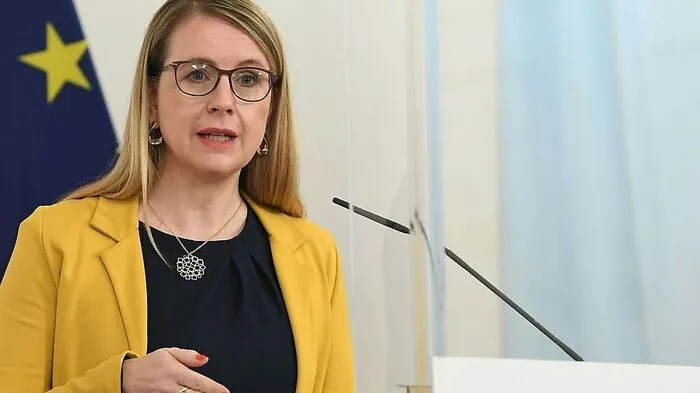 Wirtschaftsministerin Margarete Schramböck