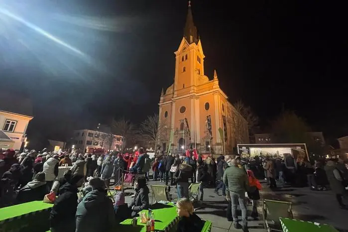In Gleisdorf wurde am Freitag, den 7. November 2025, bis in die Nacht flaniert und gustiert.