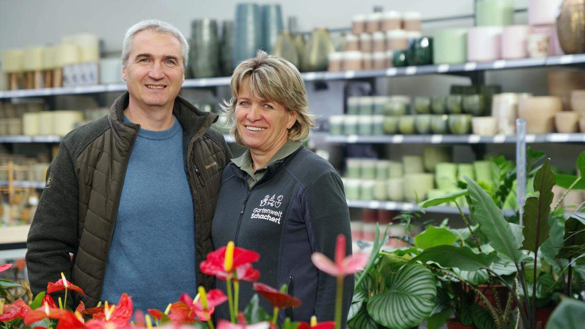 Werner und Gabriele Schaffer, die Inhaber der Gärtnerei Schacherl in Bruck