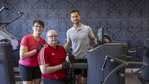 Josef Reichhold und seine Frau Maria mit Injoy-Betreiber Marcel Kuster