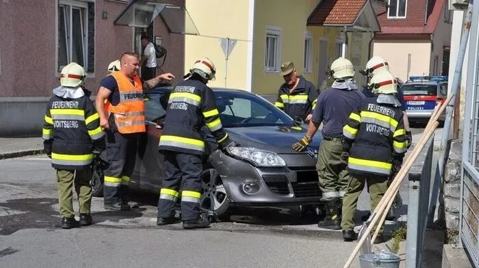 Nach einem Unfall in Voitsberg wurden die Fahrzeuge geborgen
