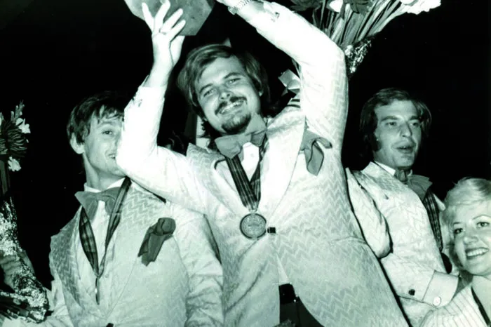 ... und schafft im österreichischen Team den Titel "Weltmeister", als erster und einziger Steirer