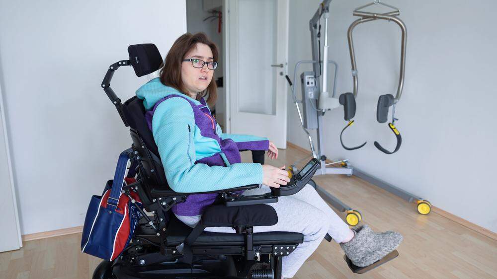 Seit acht Jahren ist Tina Robitsch (34) auf einen Rollstuhl angewiesen