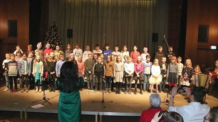 Die Pandemie hatte eine Aufführung in den vergangenen Jahren verhindert, aber zwei Tage vor dem Heiligen Abend war es heuer so weit: Die Bärnbacher Kinderweihnacht erlebte ihr Comeback.