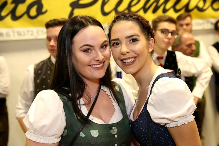 Zum Bauernball der Landjugend und der Bauernschaft Eberstein waren am Wochenende die Besucher in Scharen in das örtliche Kulturhaus gekommen. 