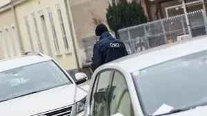 Strafzettel hinter der windschutzscheibe