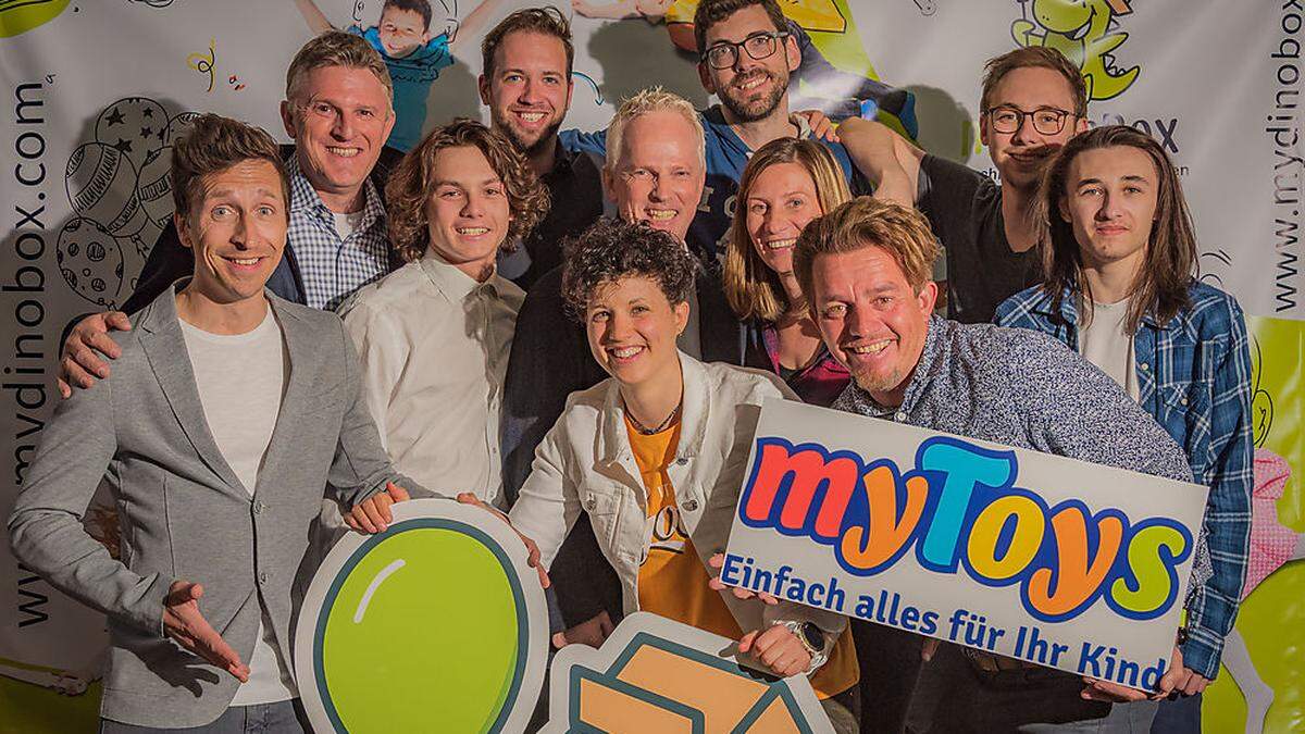 Das Team von myDinoBox freut sich über eine Kooperation mit &quot;myToys&quot;